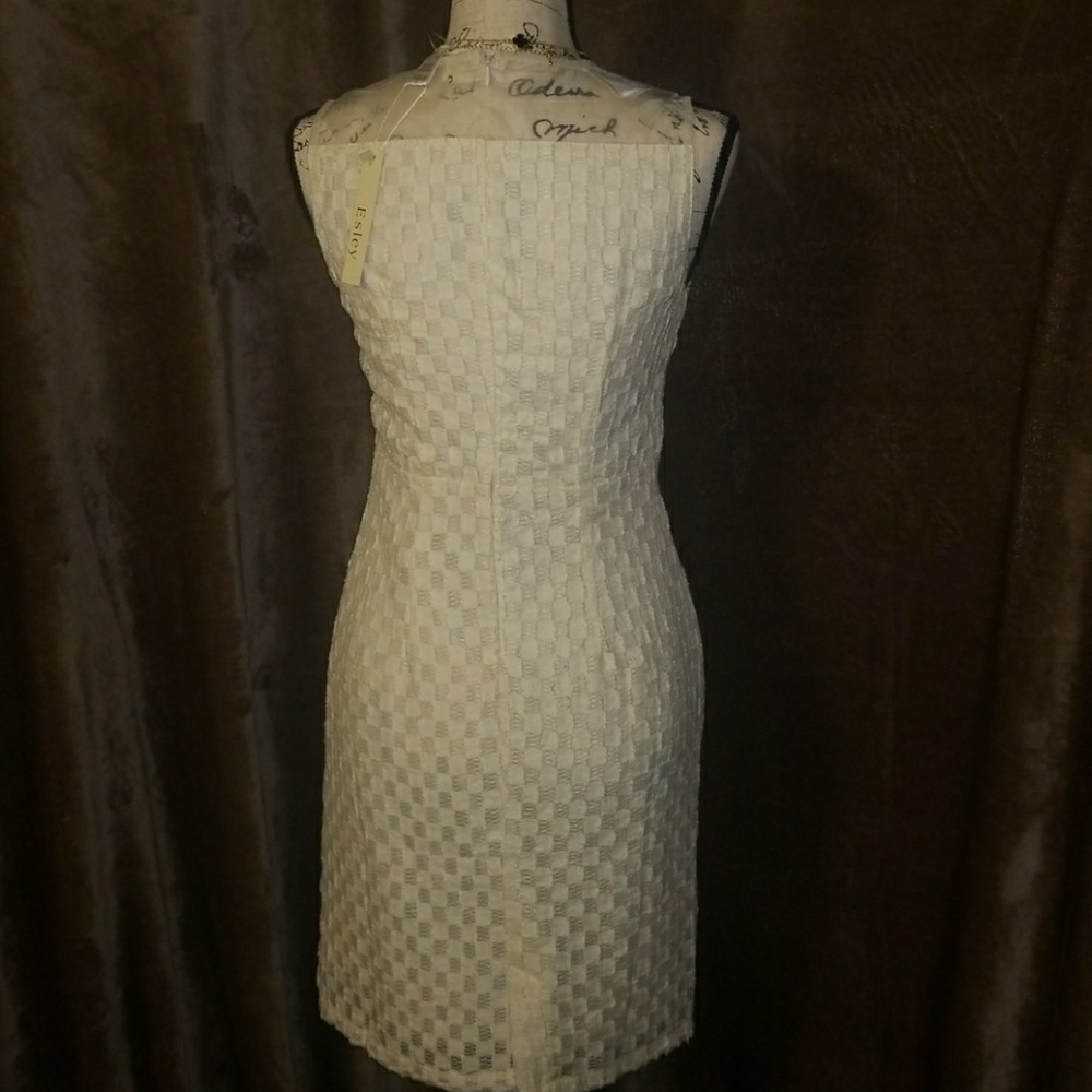 Dress - Picture 3 of 3